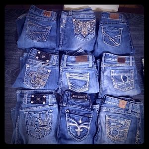 Different sizes of buckle Jean's